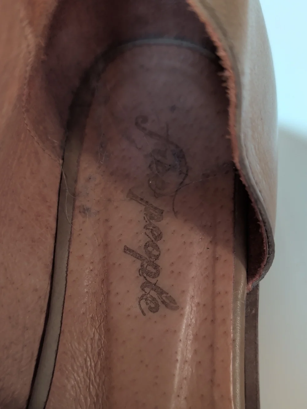 Free People, Royale, Tan D'Orsay Leather Flats. Size 8.5